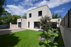 maison-villa à la vente -   34000  MONTPELLIER, surface 101 m2 vente maison-villa - APR747117